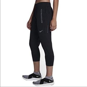 Nike Swift Running Crop